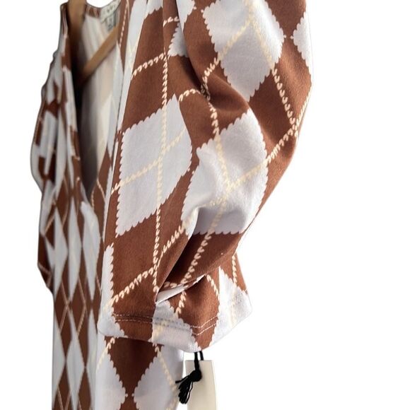 Haute Monde Brown and Light Blue Argyle Plaid Print Crop Top Size Medium NWT - Picture 6 of 11